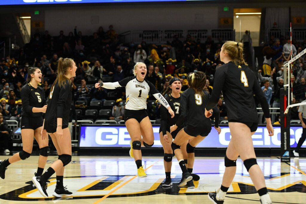 11 20 2021 AE Finals UMBC vs U Albany 12 2048x1365 1